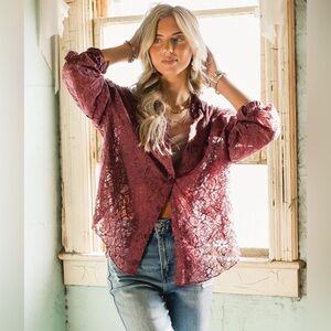 Gimmicks by Buckle Lace Blouse